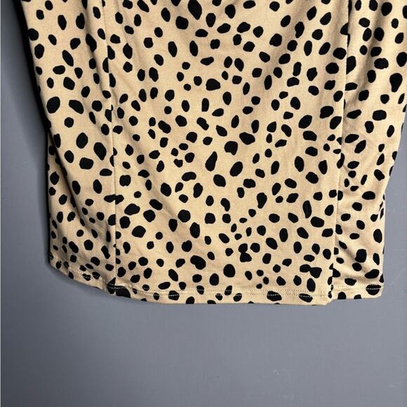 Lulu’s Tan and Black Leopard Print Blouse With Puff Sleeves & Square Neck Sz Lg - Picture 2 of 6